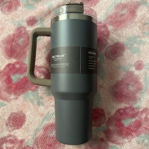 Stanley Adventure Quencher Travel Tumbler | 40 OZ (Coal) New with tags